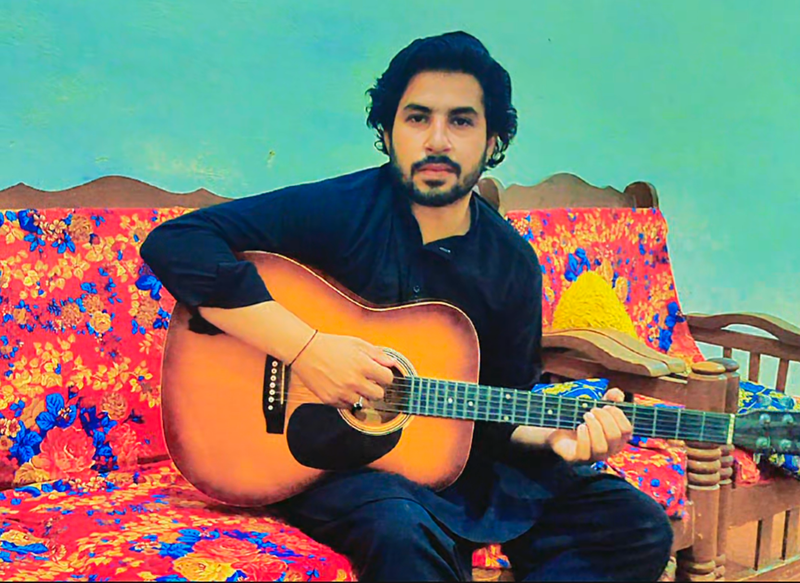very beautiful song tera kasoor . Hive open mic week 269