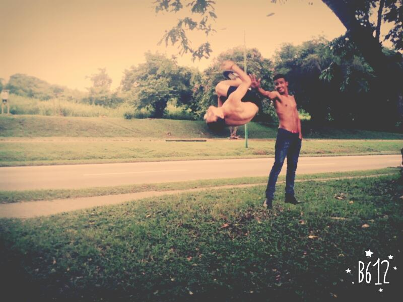 Nace AcroStyle, muchos locos con ganas de aprender a volar