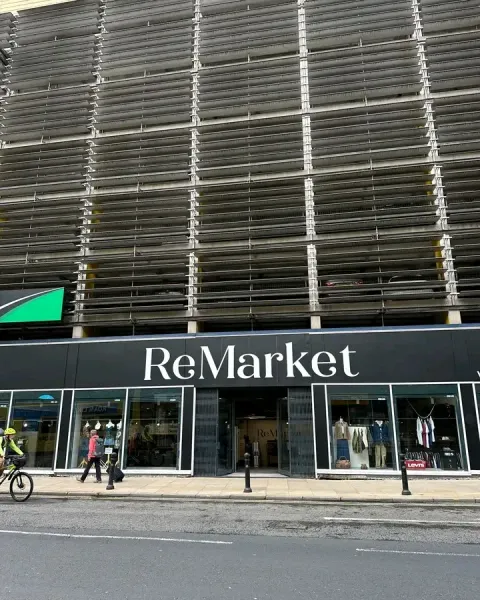 ﻿MASSIVE NEW VINTAGE CLOTHES STORE OPENS IN CITY CENTRE