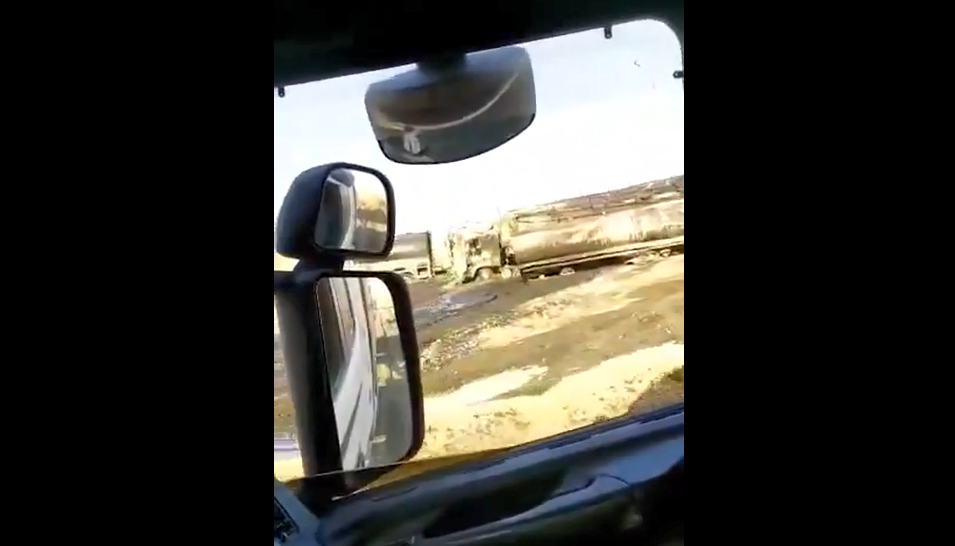 Jarabulus countryside turkish terrorists oil tankers hit by Russian air force.png
