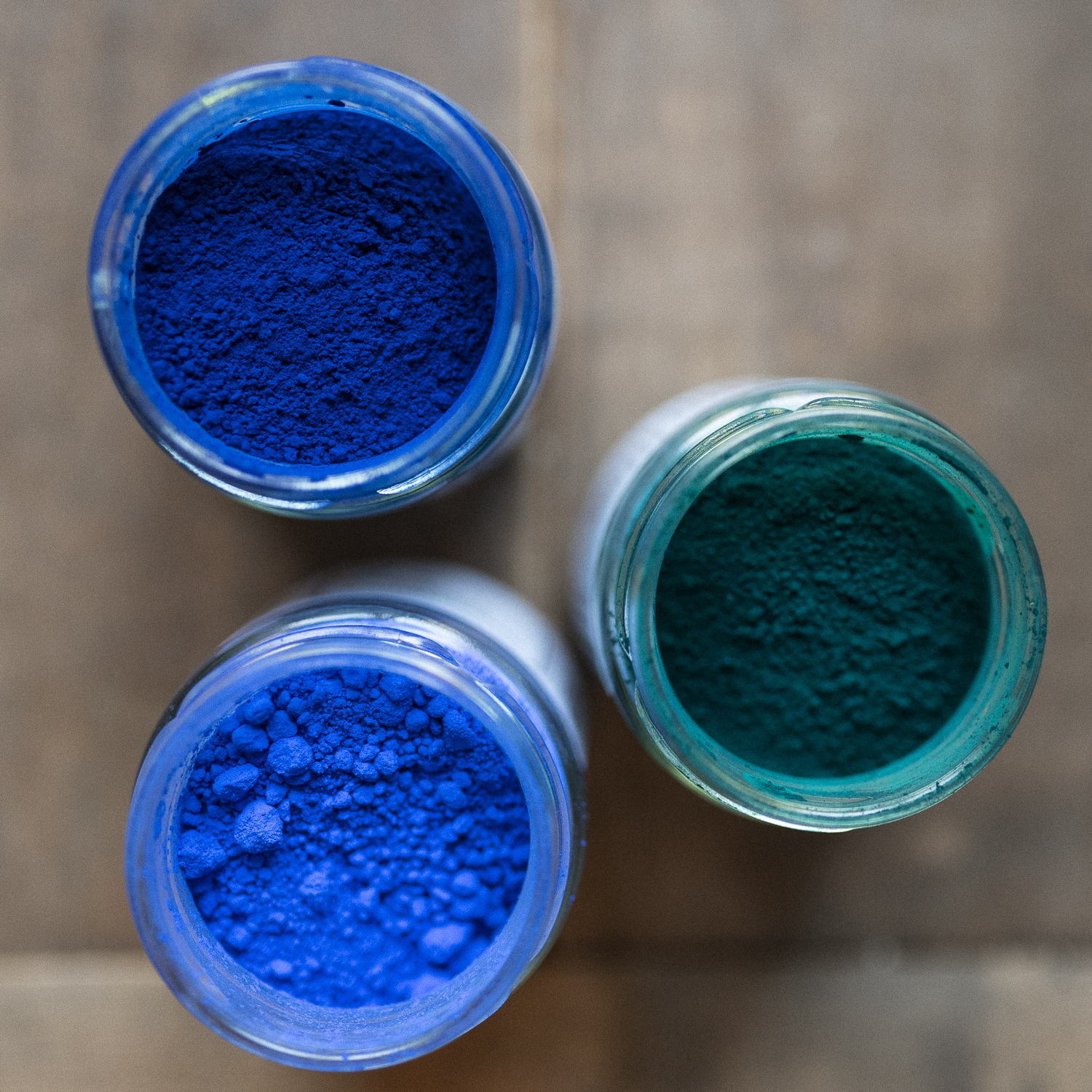 blue_dresser_antique_pigments_ultramarine_phtalon_linseedoil01.jpg