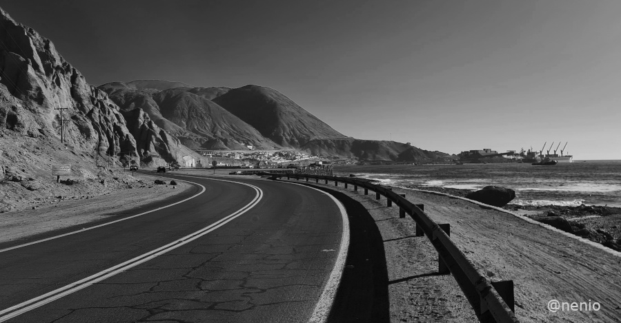 road-antofagasta-001-bw.jpg