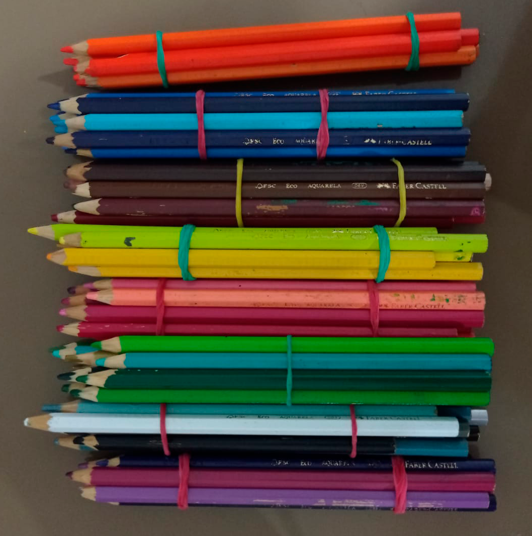 Material  lápis de cor.png