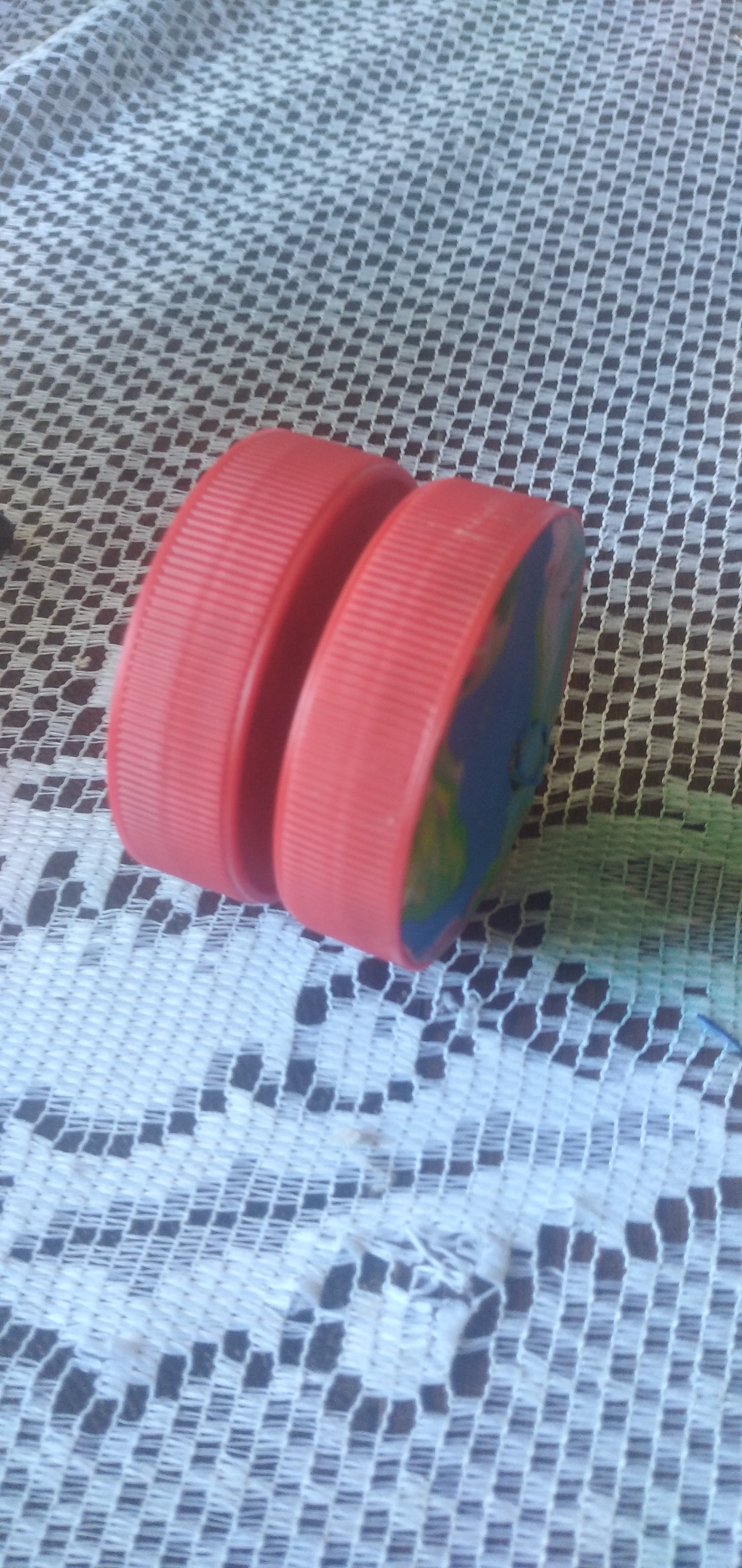 Como hacer un cheap yoyo con material reciclable