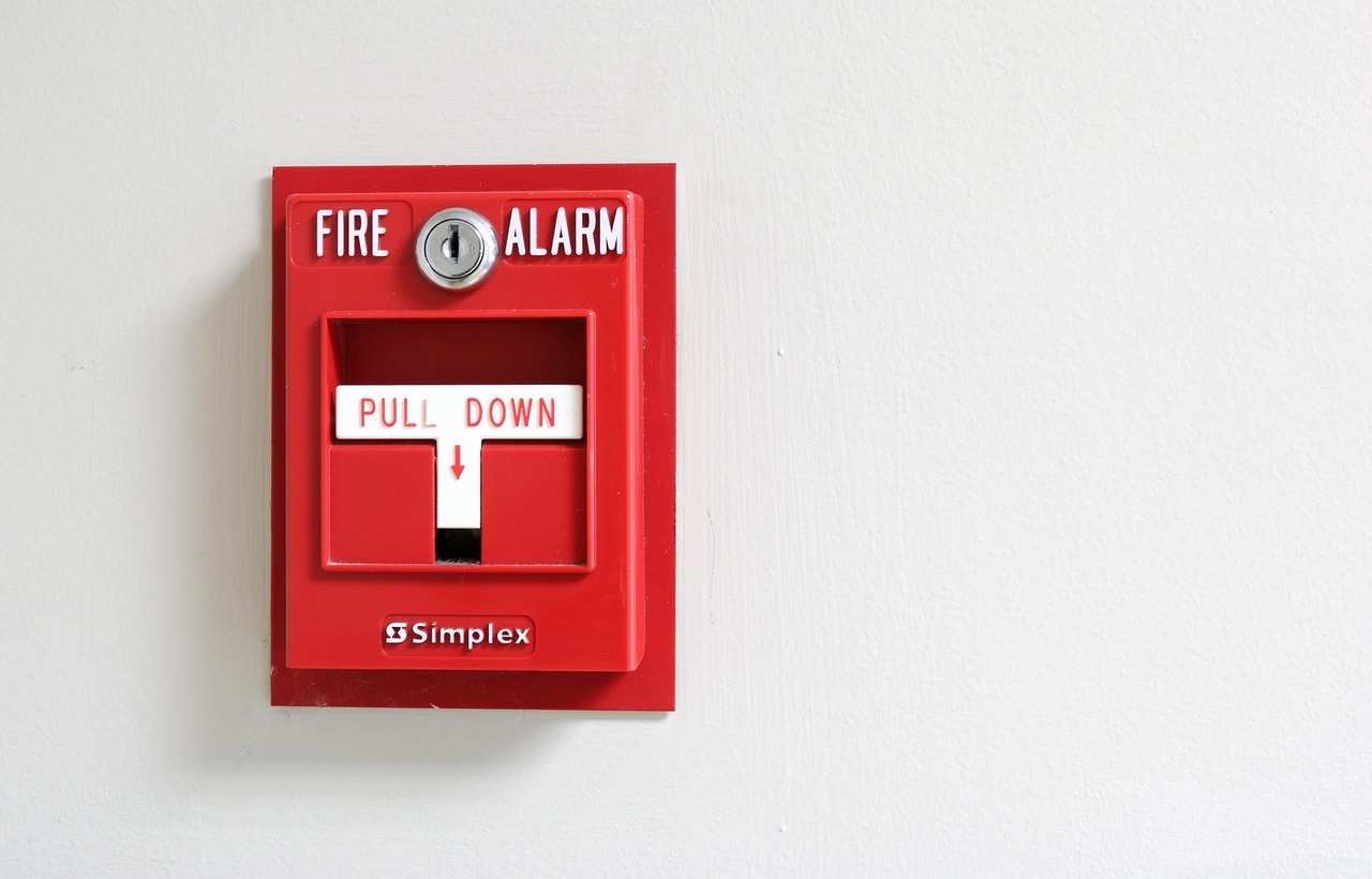 alarm-3410065_1280.jpg