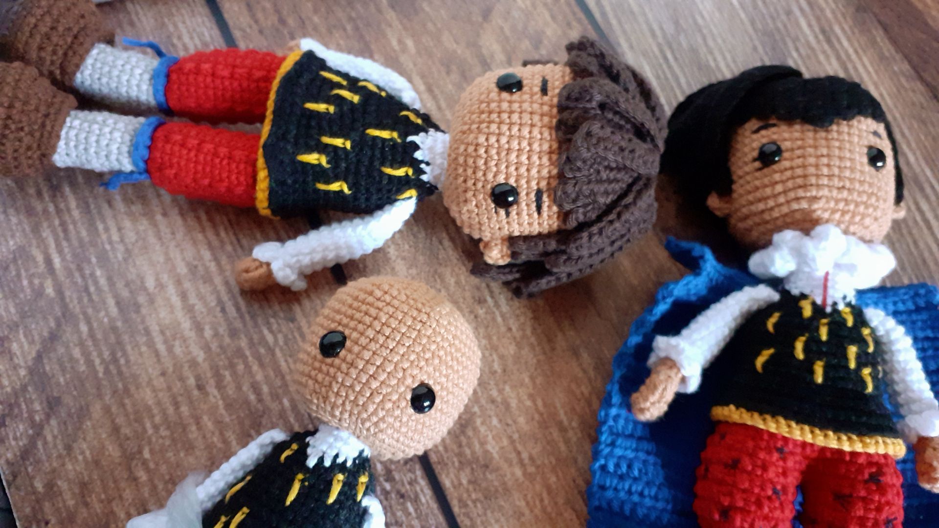 https://images.hive.blog/DQmP4HdPvZuLpyrSPxHqJW4nnZTq4tzPWWXbz8AqeCae6sY/fgpa.3.designing%20crochet%20doll_Guaman%20Poma_Khawamaru.jpg