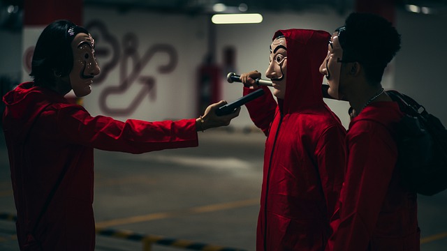 money-heist-6632767_640.jpg