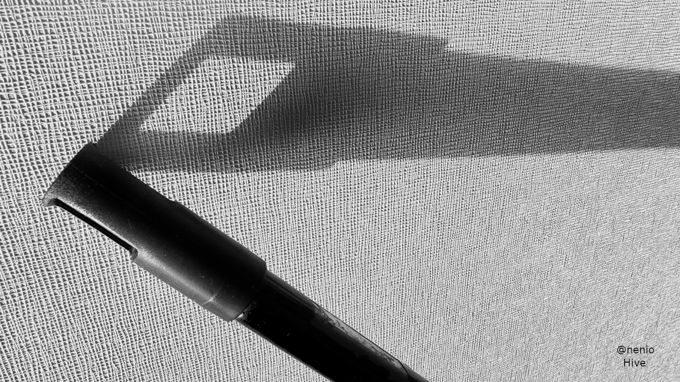 escoba-sombra-003-bw.jpg