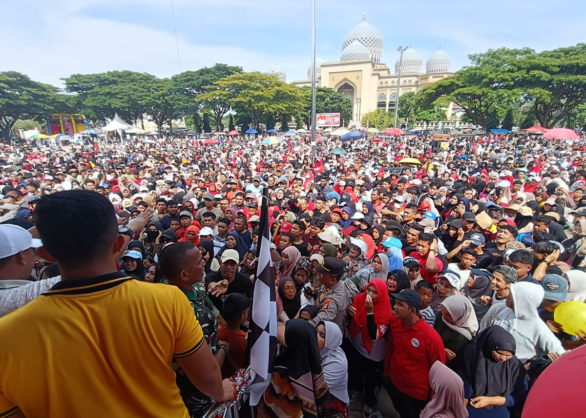 Jalan Santai Ricuh_02.jpg