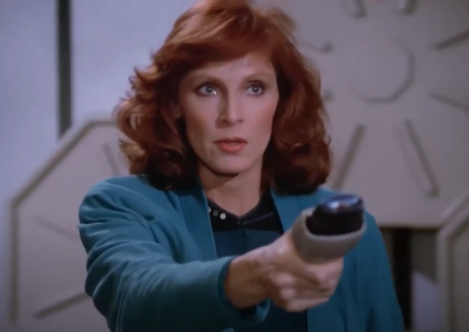 Beverly hesistates to shoot Lore.png