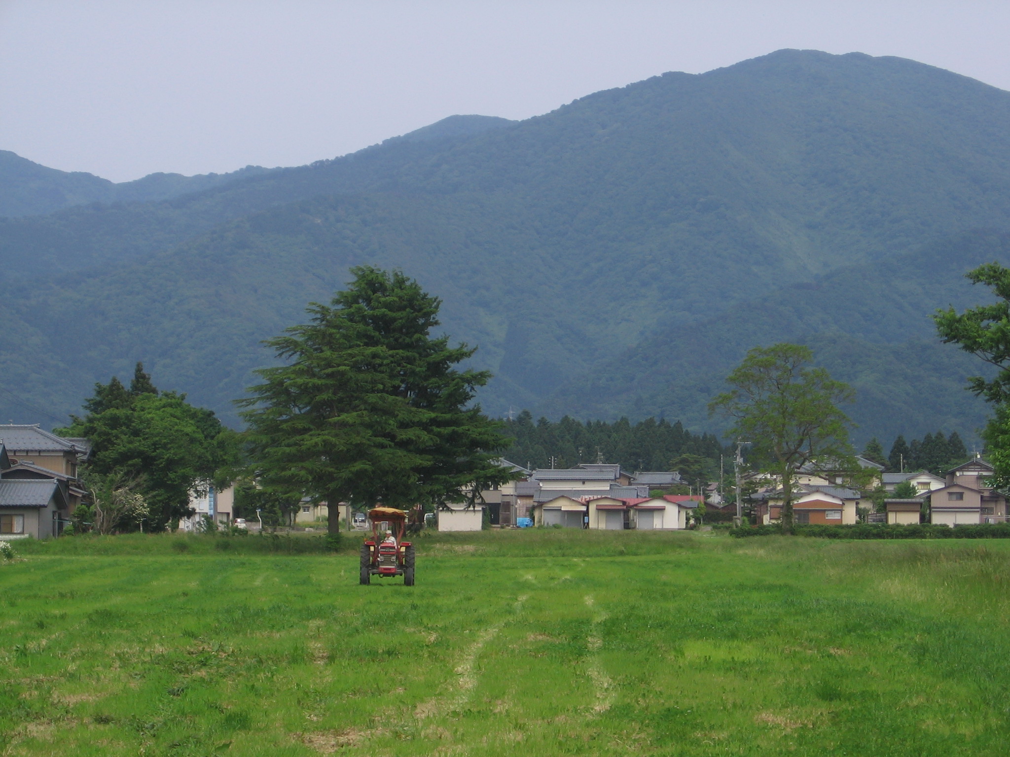 050driving_to_the_dam_near_muramatsu (2).JPG