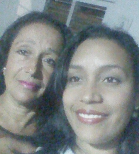 mi mama y yo.png