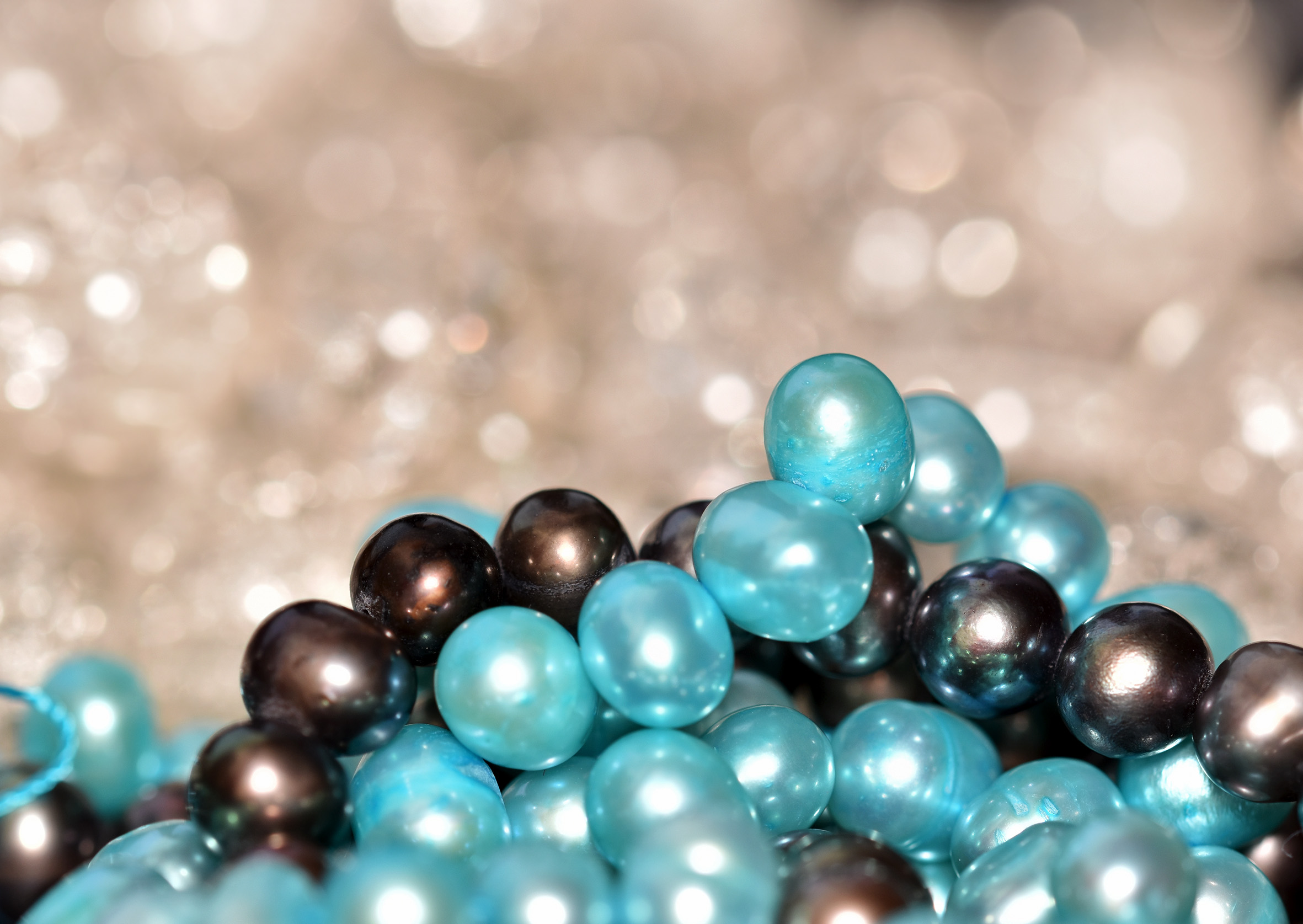 blue pearls bokeh 1.jpg