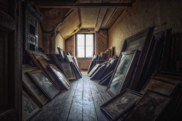 attic-5684674_640.jpg