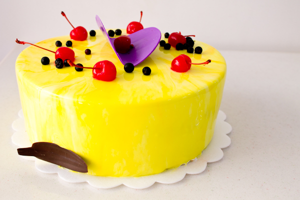 Tres Leches, glaseado amarillo.jpg