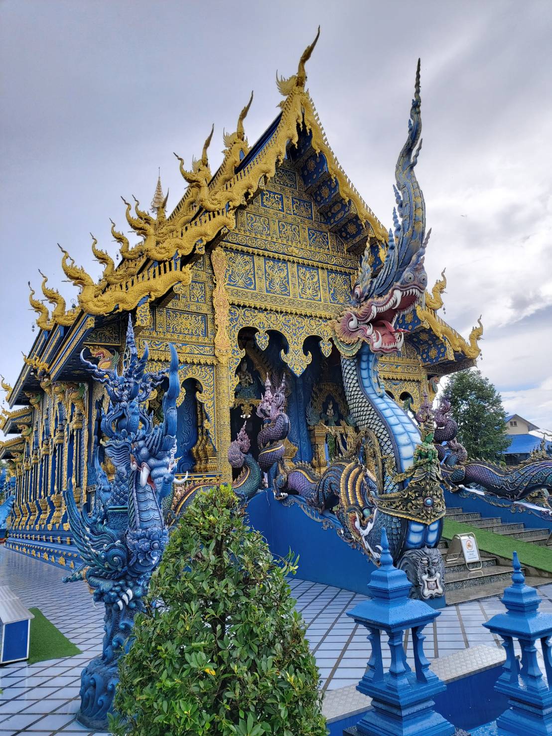 Wat Rong Suea Ten9.jpg