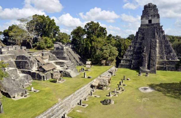 https://images.hive.blog/DQmQ6zN7KJnQy13guNK4K3PxECAkMaSvZ1oD3MvFmS6PW9t/city-of-Tikal-Guatemala-2427429462.jpg