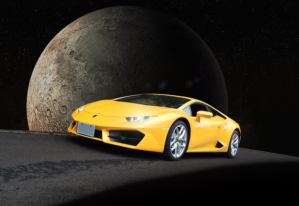 Moon lambo pixa.jpg