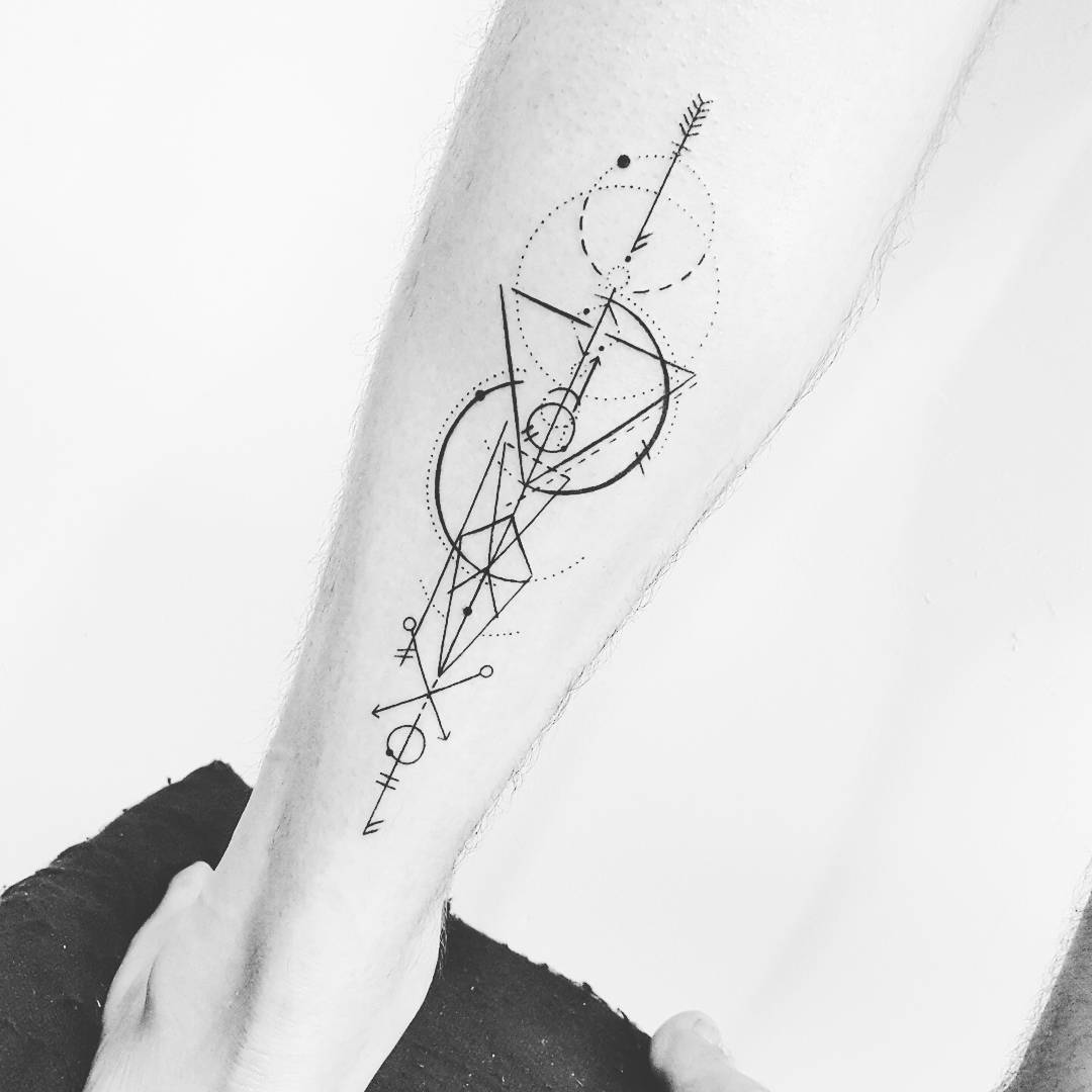  "Geometric Arrow Tattoo.jpg"