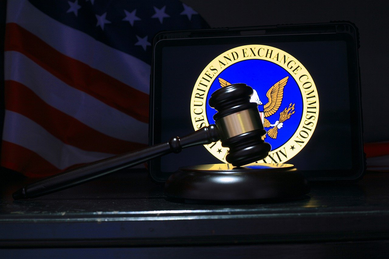 The U.S. SEC Charged Against SafeMoon CEO and Executives.jpg