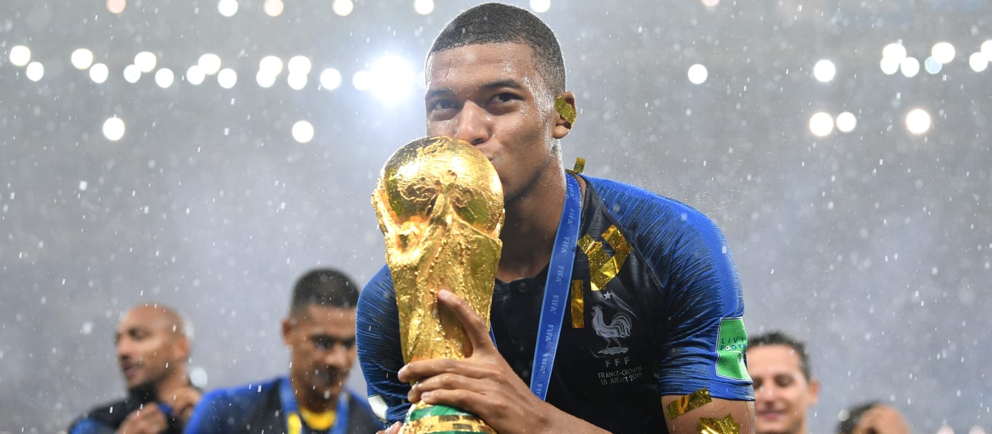 05.-Balon-de-Oro-Mbappe.jpg