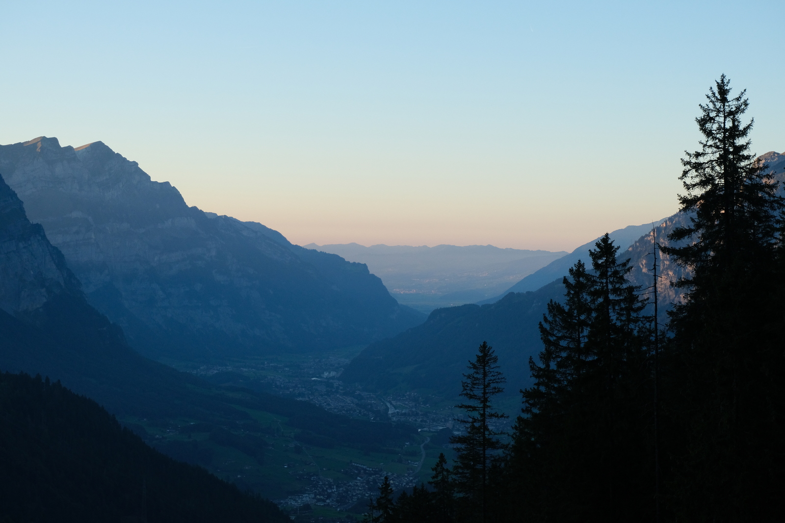  "2021-09-24 'Glarus Valley Sunset 2' - 1600W.jpg"