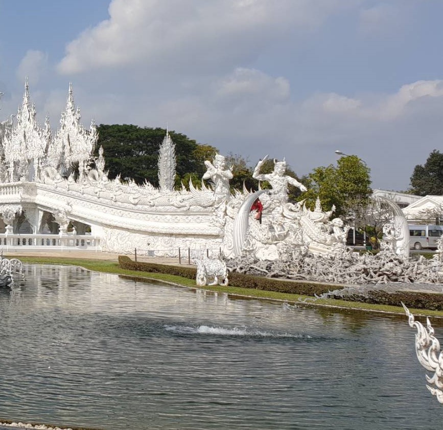 Wat Rong Khun6 (2).jpg