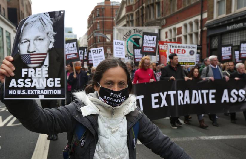 julian-assange-appeal-protest.jpg