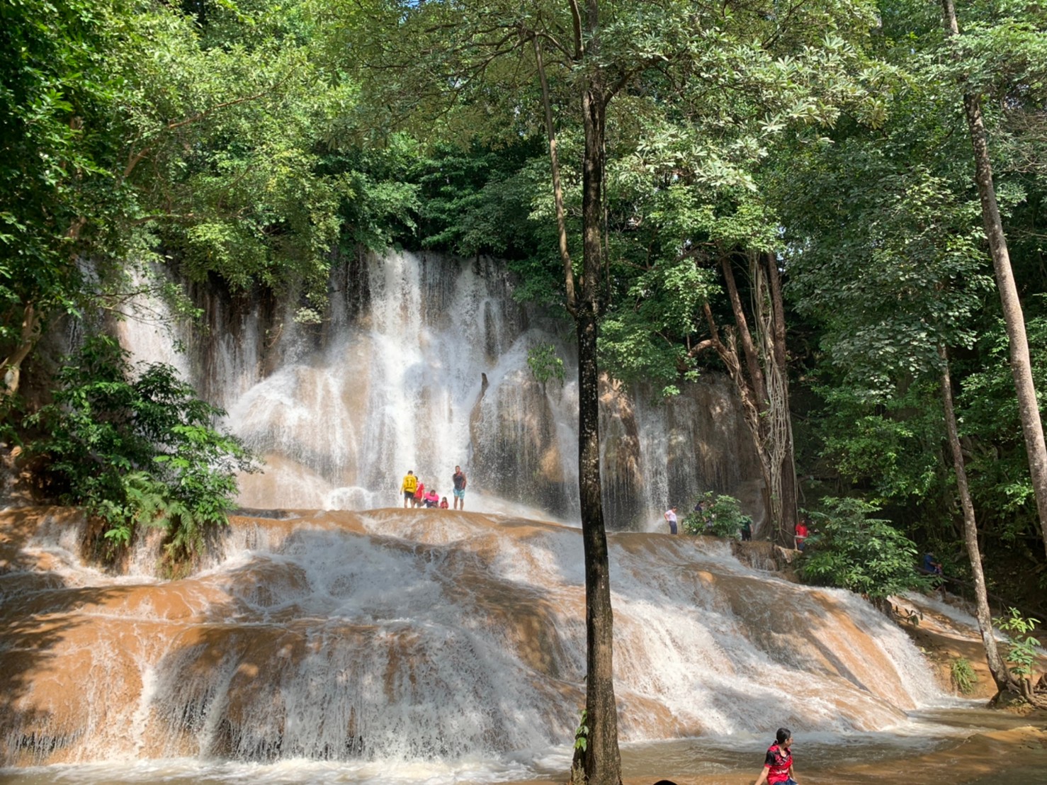 Sai Yok Noi Waterfall6.jpg