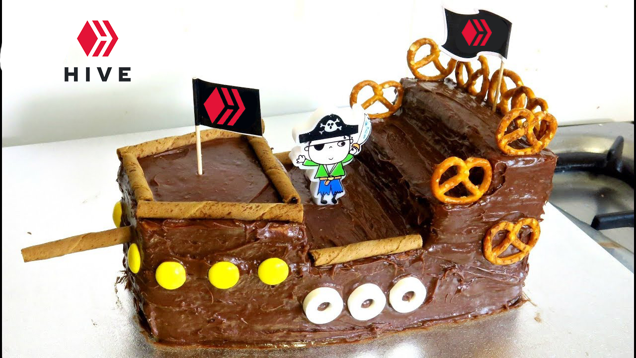 pirate cake.jpg