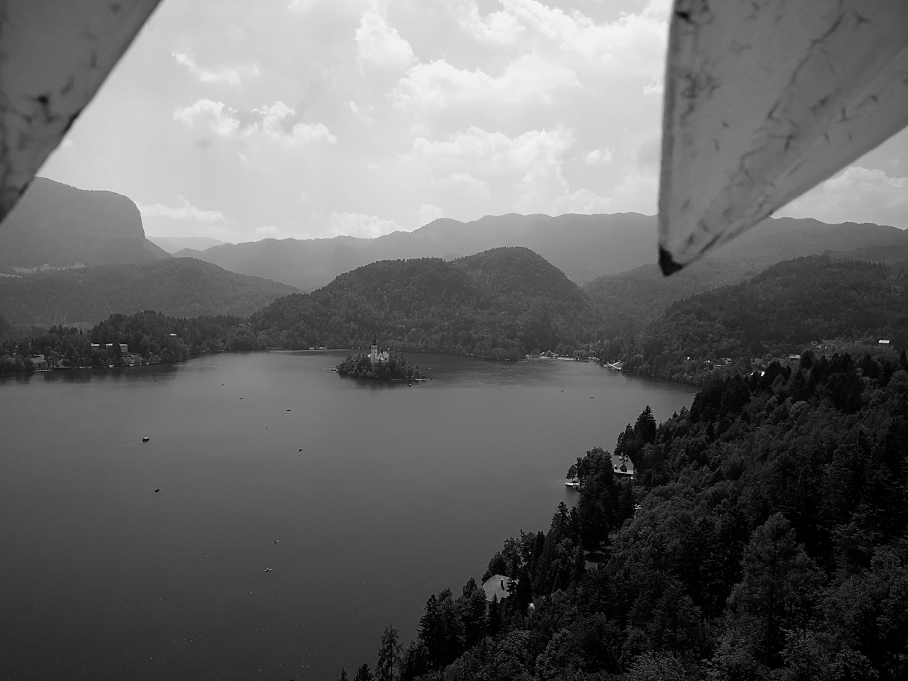 20190706_135126_bw.jpg