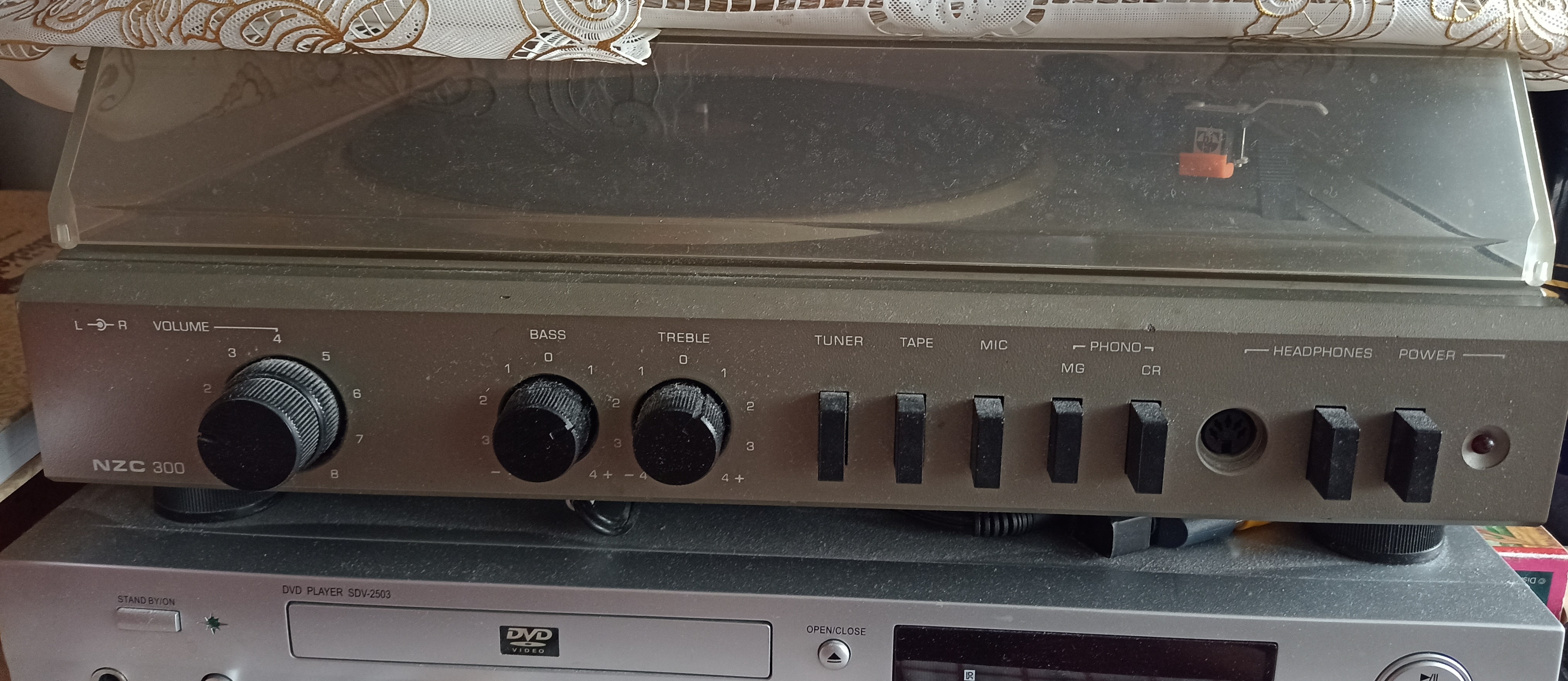 I a and gramophone / Já a gramofon 