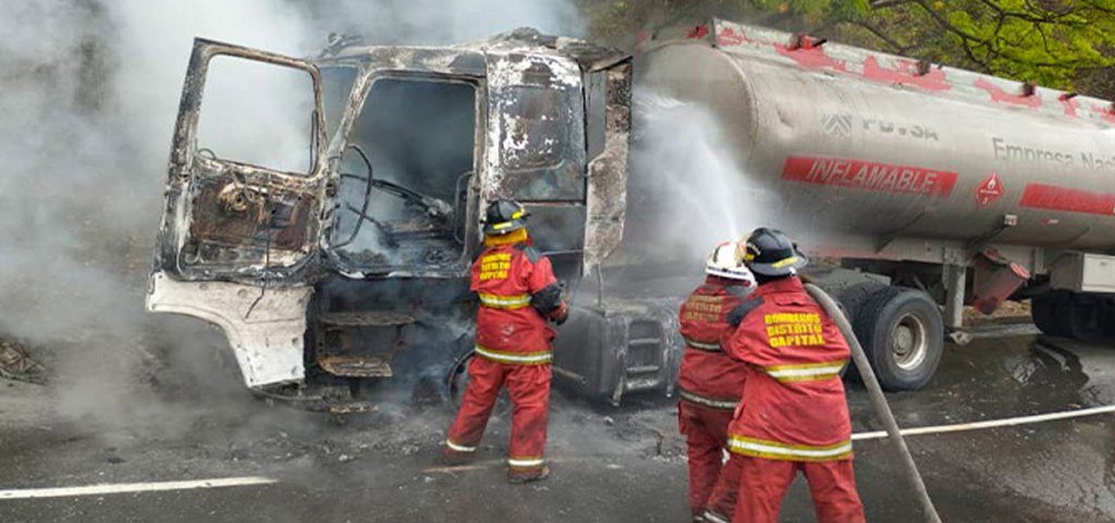 006-Se-incendio-gandola-de-Pdvsa-cargada-con-combustible-13-de-mayo-de-2023-elorientaldemonagas.com_.jpg