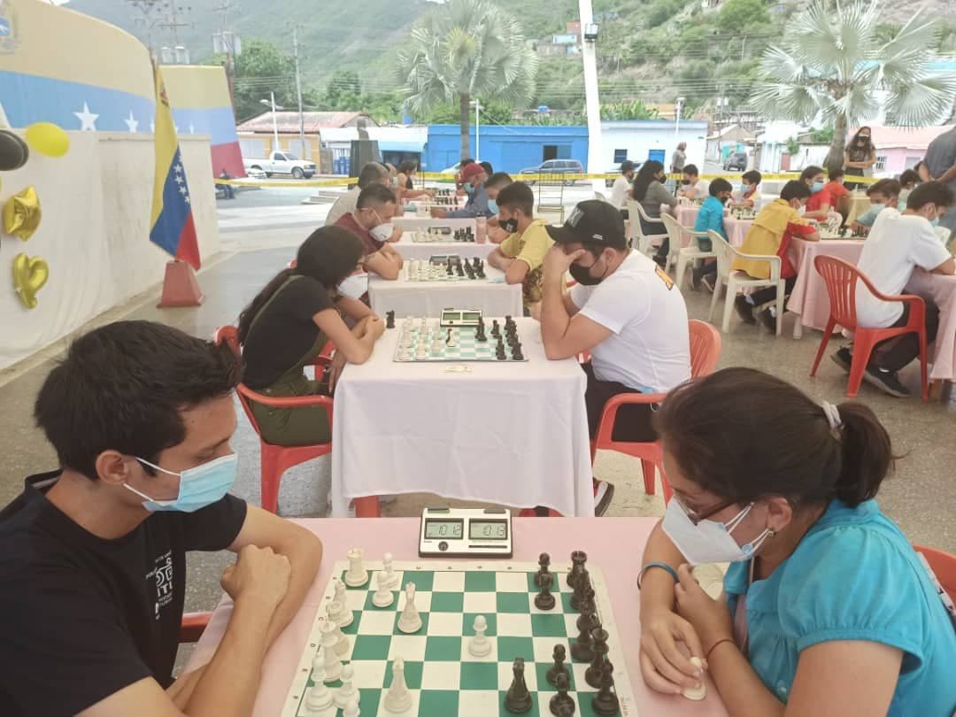 Jugadores de la liga universitaria de Venezuela