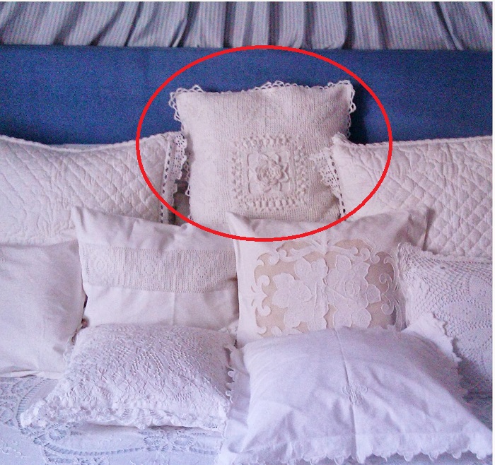 white pillow collection of mers