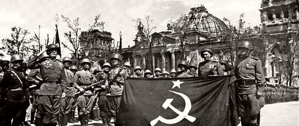 vintage-historic-photos-of-the-battle-of-berlin-1945-bw-27-1040x440-111413105.jpg