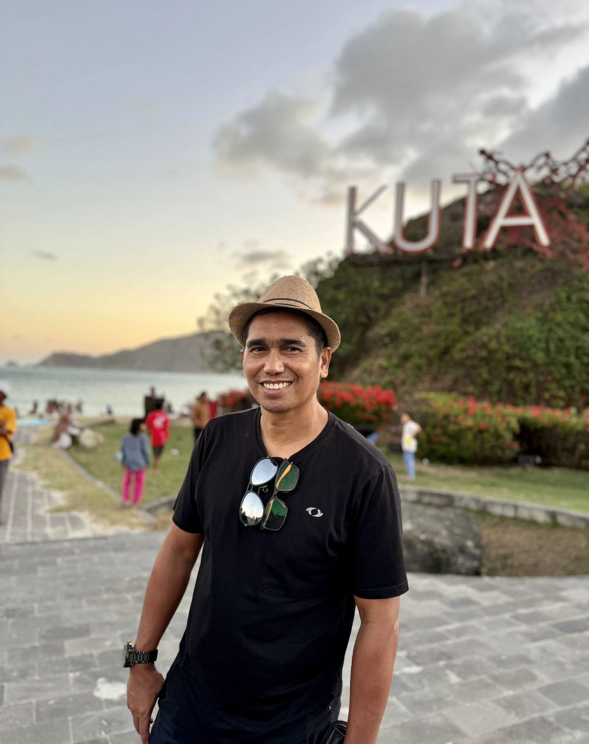 Pantai Kuta Mandalika_08.jpg