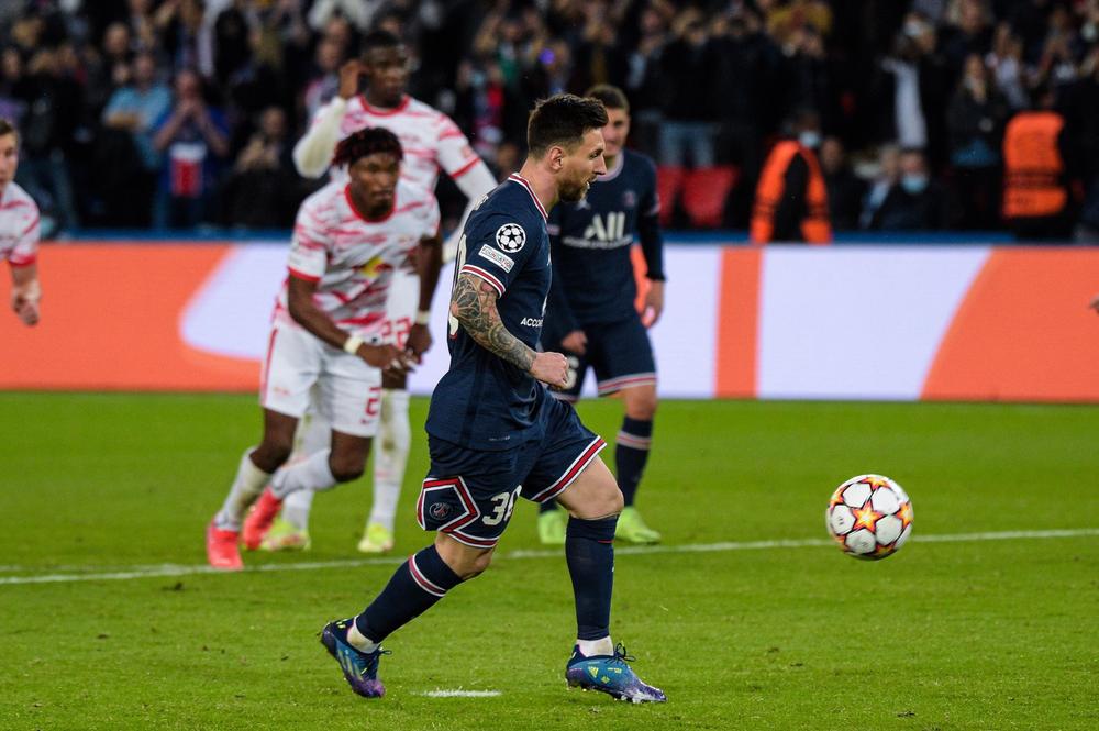 3997149-2021-10-19T203505Z_1126321978_MT1PANP2101550374_RTRMADP_3_SOCCER-PSG-VS-LEIPZIG-RB-UEFA-CHAMPIONS-LEAGUE.JPG