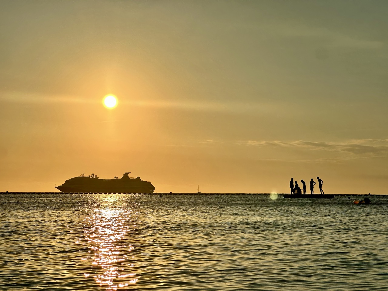 Sunset at the Lemon Bay in Noumea