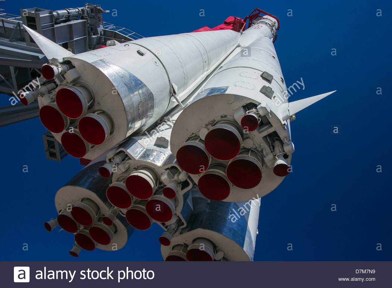 spacecraft-vostok-1-east-1-of-gagarin-D7M7N9.jpg