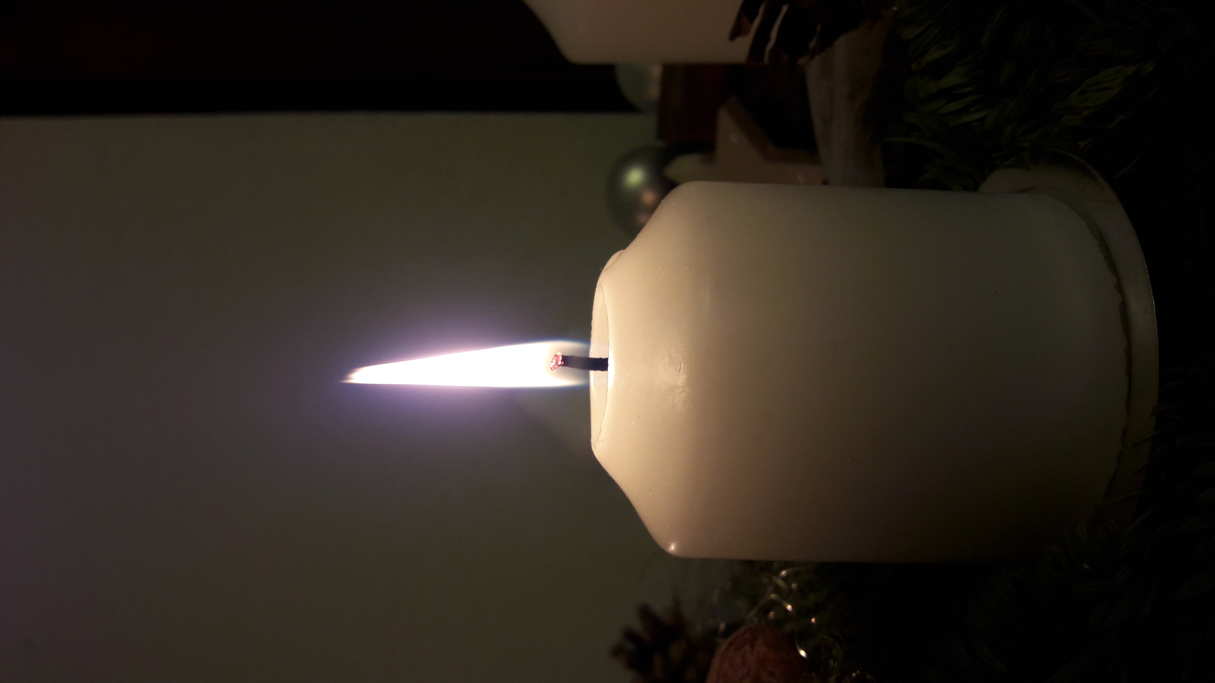 Artificial-Candles-Flame-Publicdomain (4).jpg