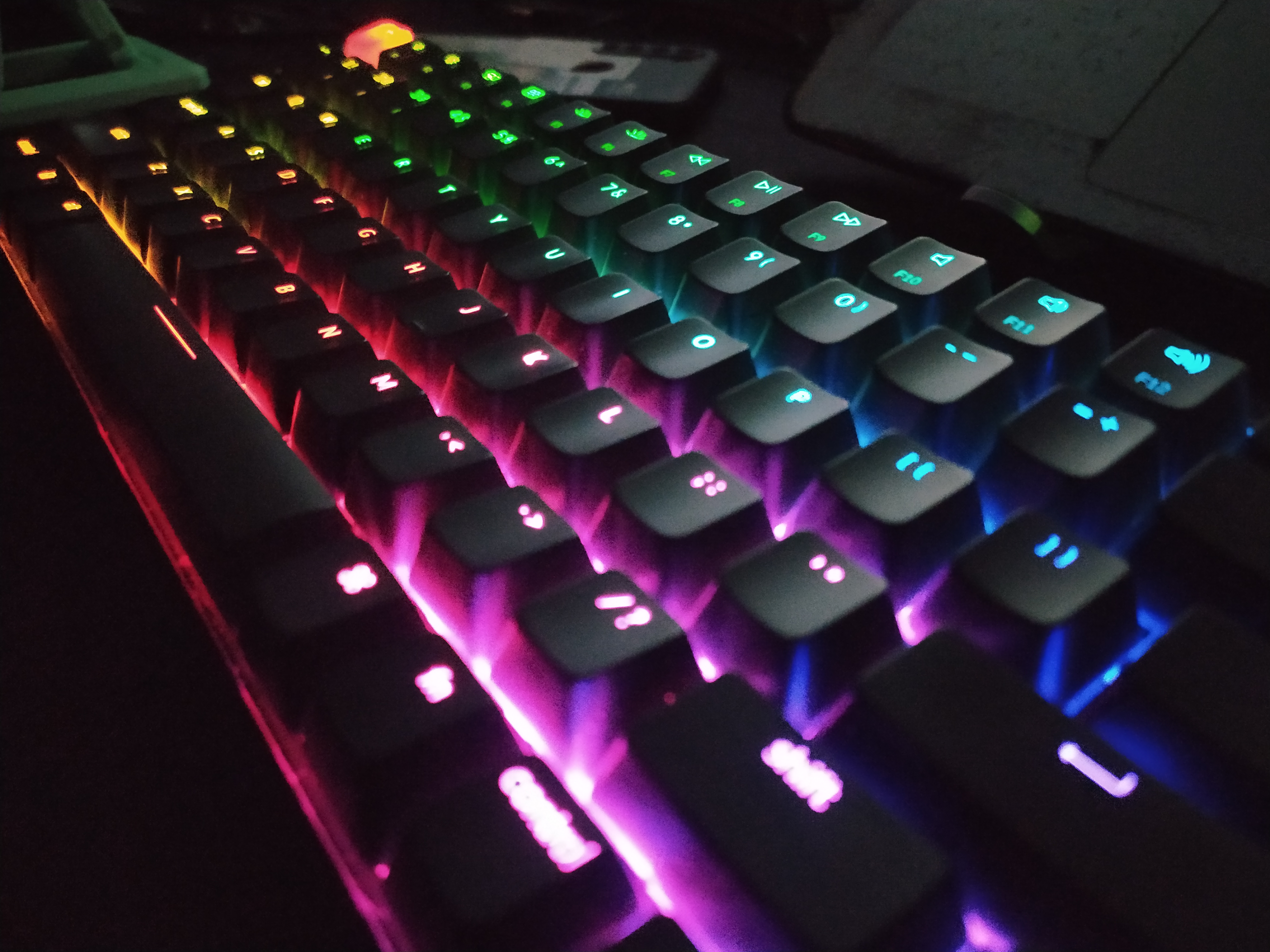 mechanical keyboard 3.jpg