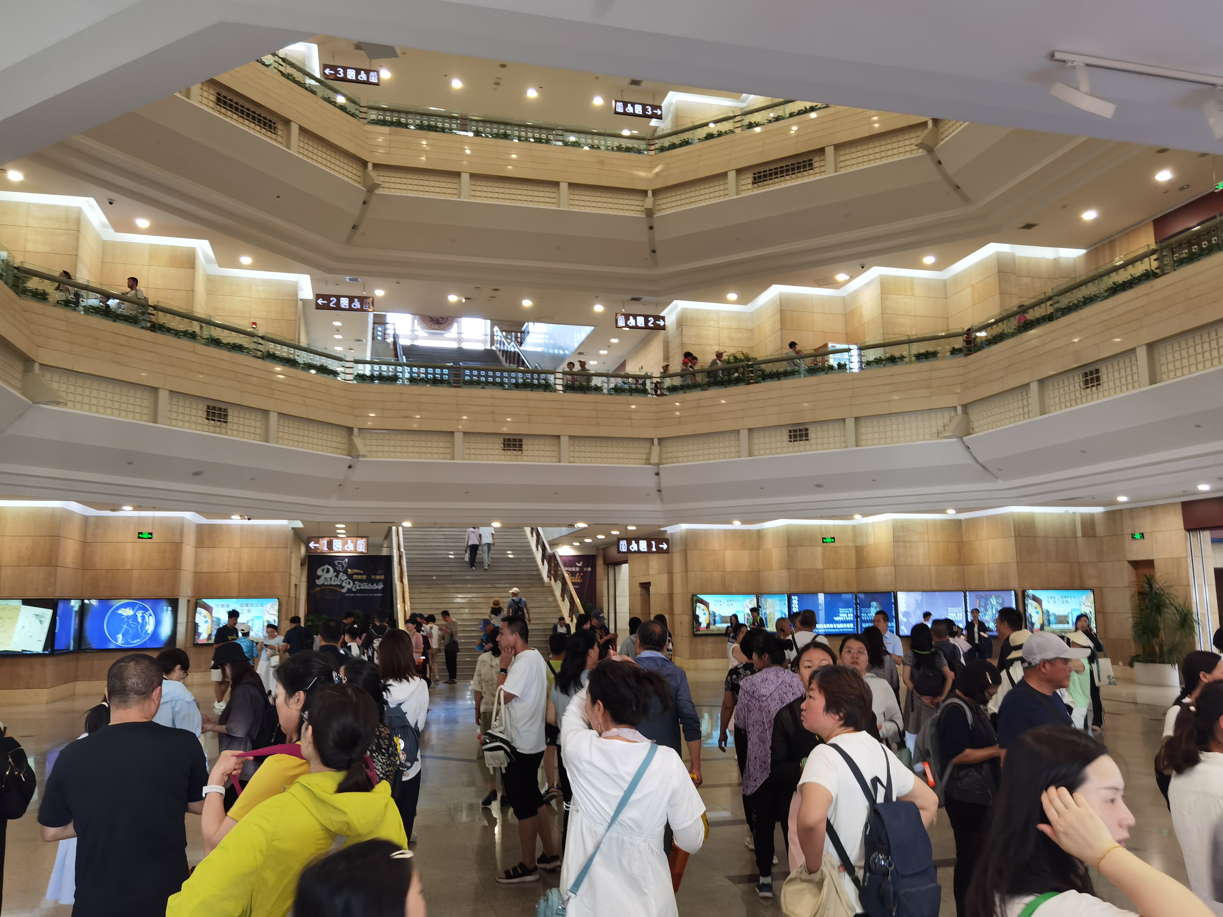 顶部 1.jpg