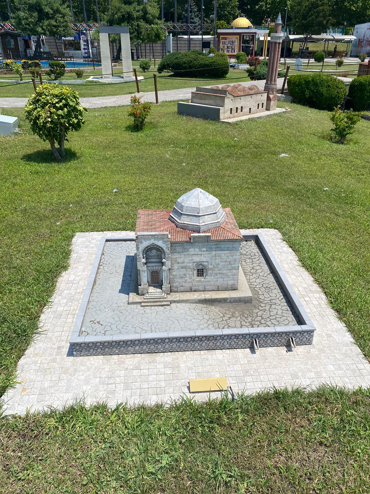 Kirsehir's Asik Pasa Tomb.jpeg