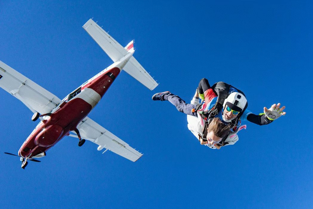 skydiving 121129.gif