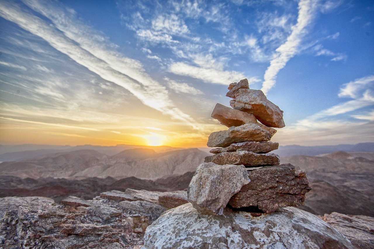 rocks-1757593_1280.jpg
