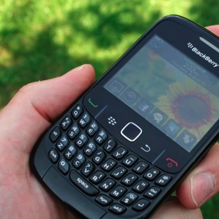 blackberry-8520-gemini-2_11.png