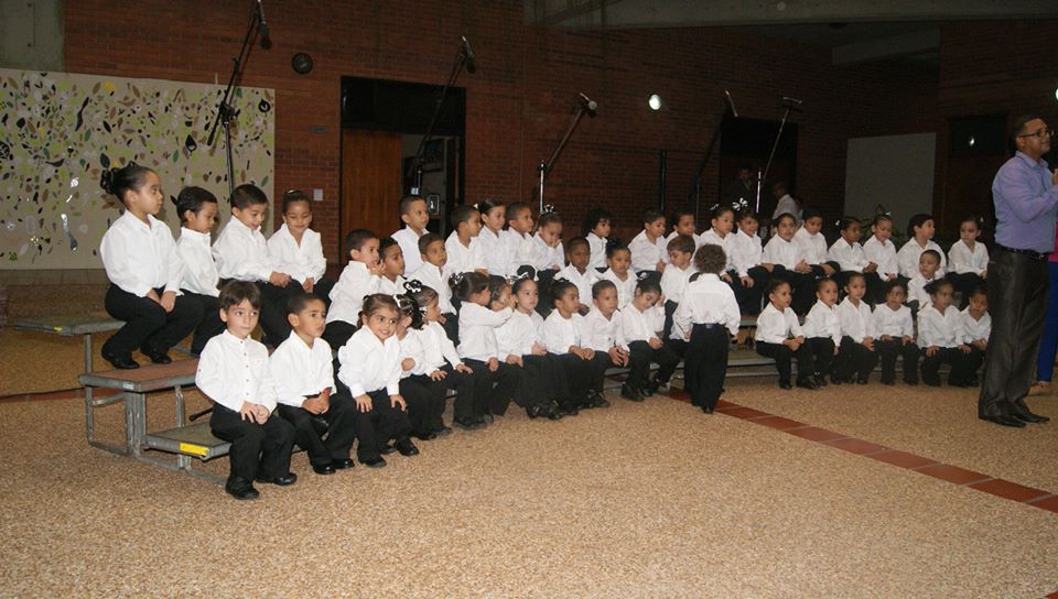 concierto con los pequeños.jpg