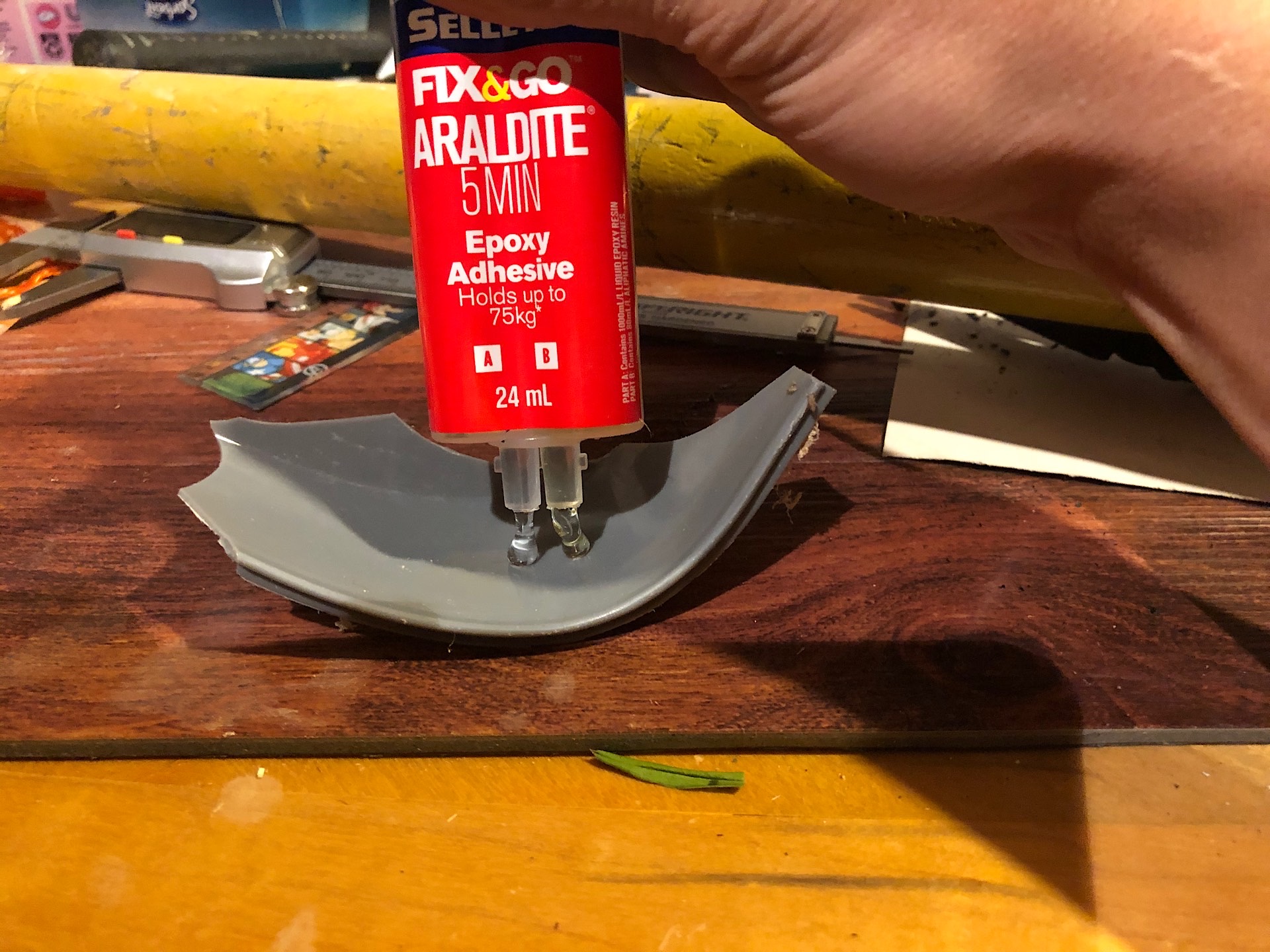 Mixing two-part epoxy