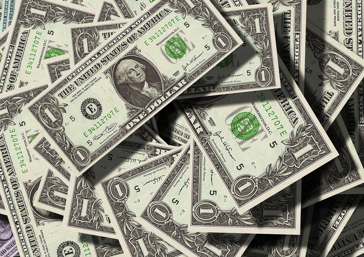 dollarsg0c7df15aa_1280.jpg